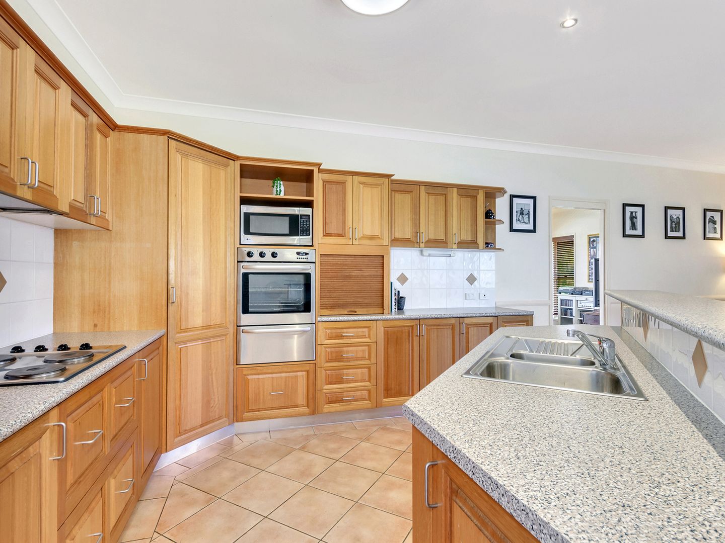 20 Woodgate Court, Ferny Hills QLD 4055, Image 1