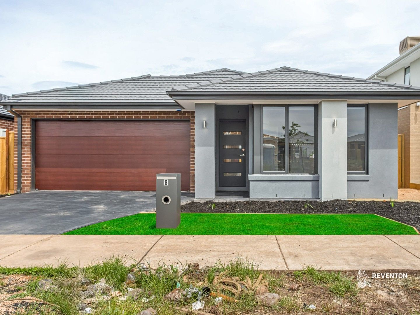 4 bedrooms House in 8 Slade Street SUNBURY VIC, 3429