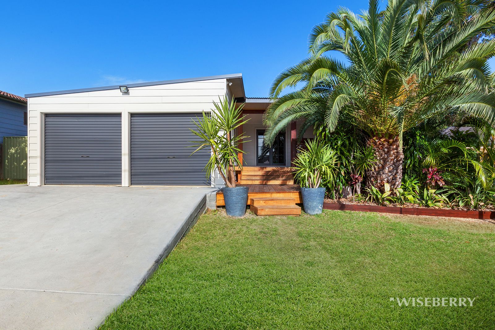 73 Catherine Street, Mannering Park NSW 2259, Image 0