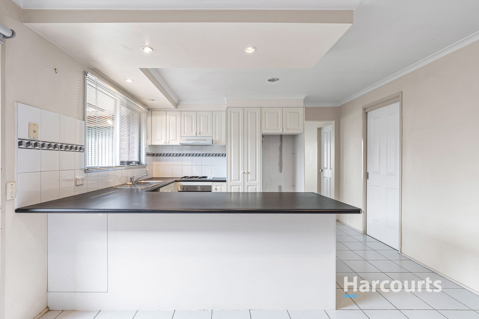 12 Ravensthorpe Crescent, Narre Warren VIC 3805 House For Rent 460