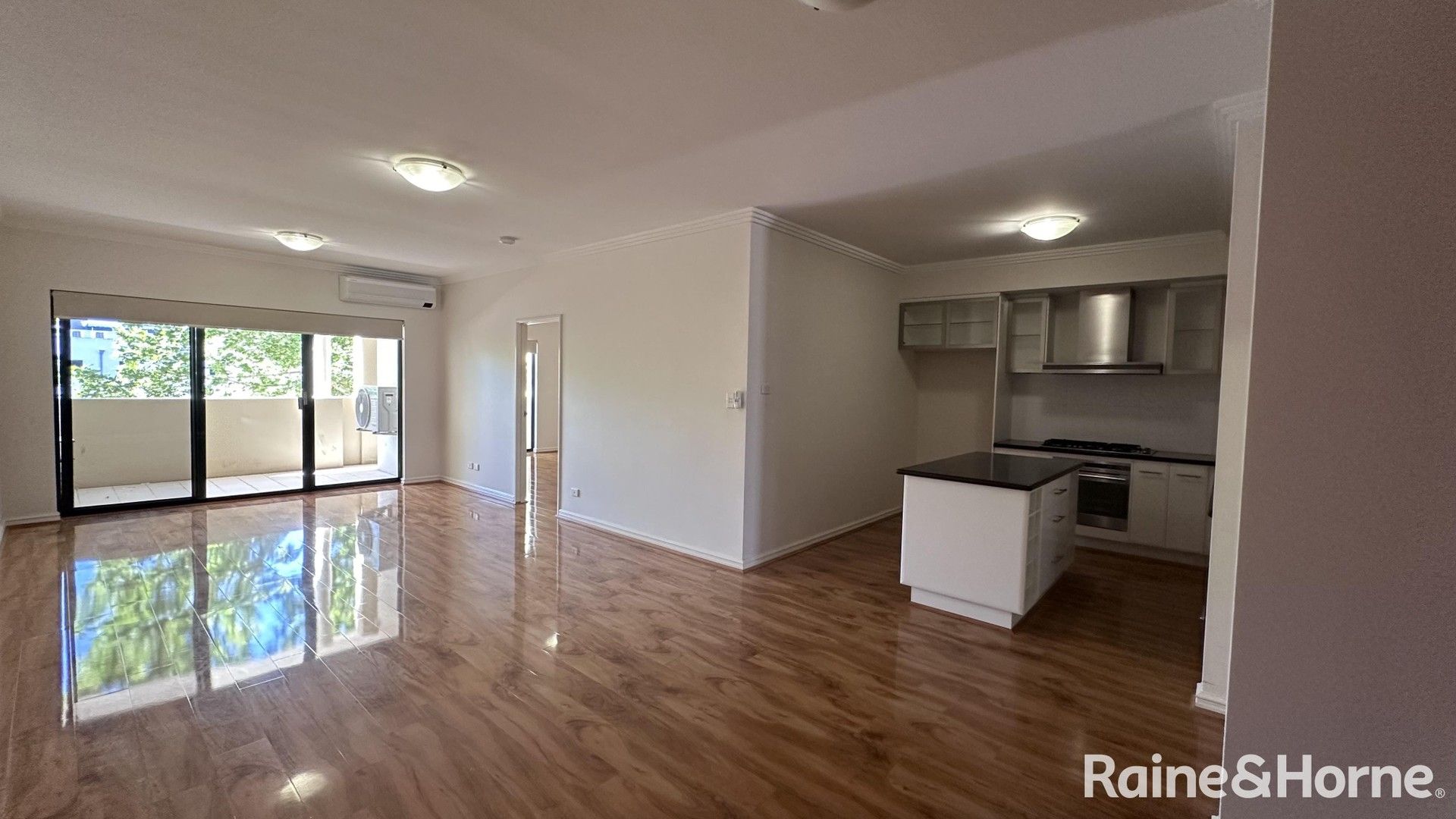 3 bedrooms Apartment / Unit / Flat in 2/32 The Crescent MIDLAND WA, 6056