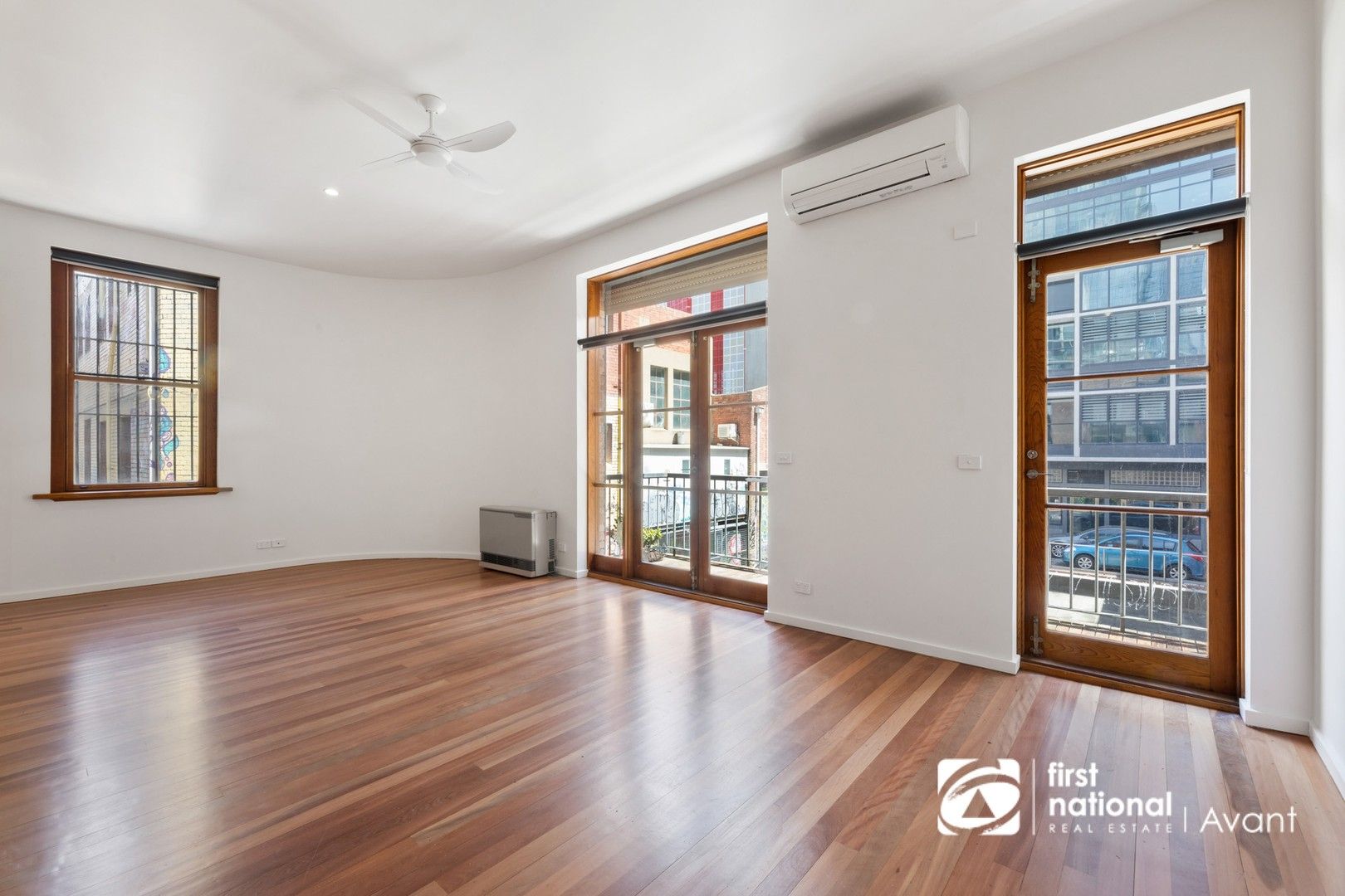 2 bedrooms Apartment / Unit / Flat in 5/126 Franklin Street MELBOURNE VIC, 3000