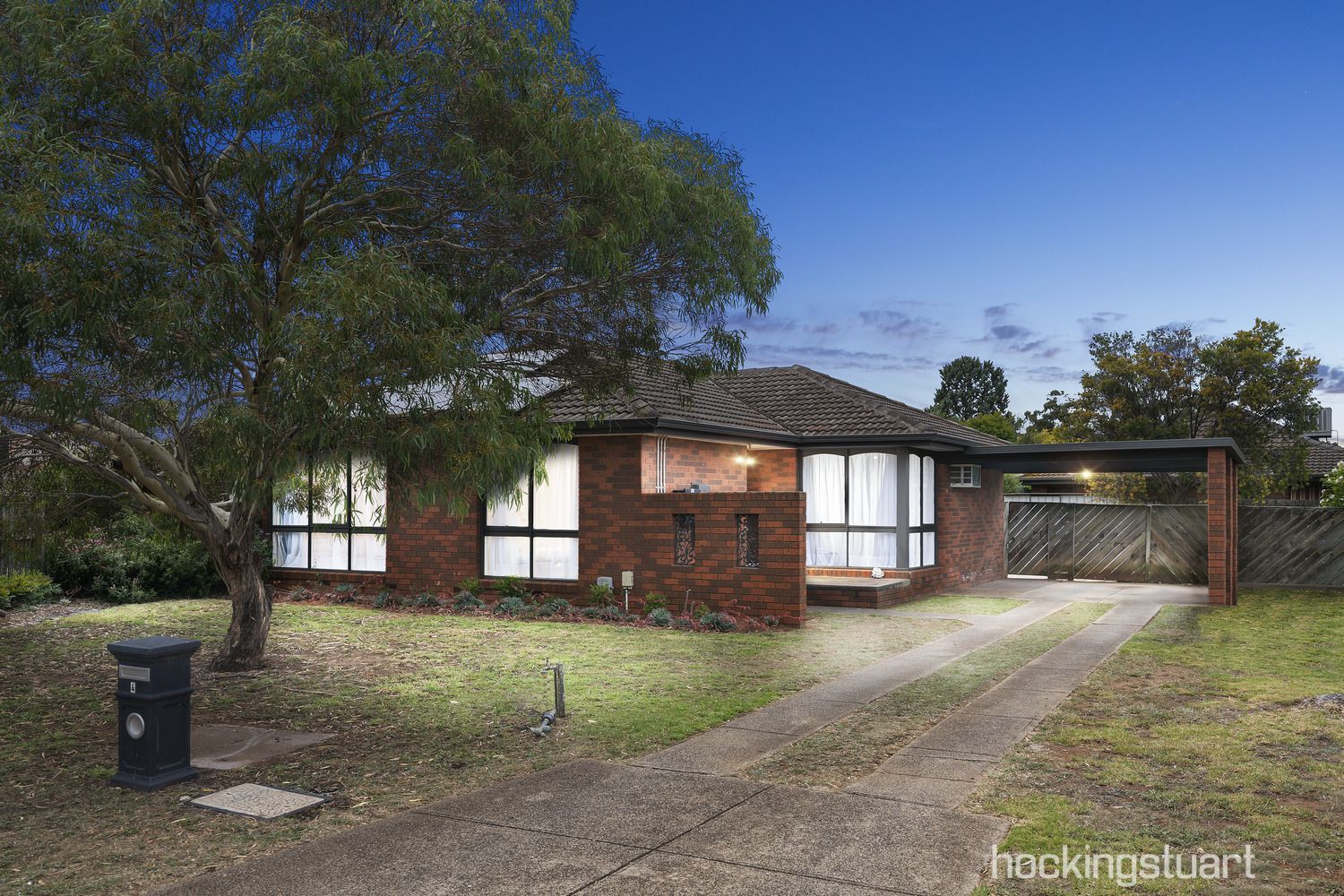 4 Carlyle Place, Melton West VIC 3337, Image 0