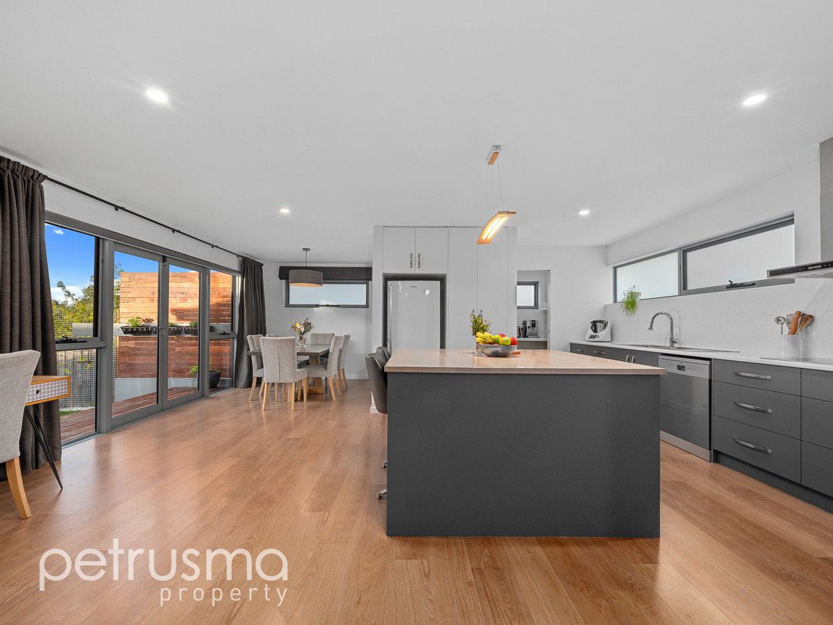 17 Blossom Crescent, Cambridge TAS 7170, Image 1