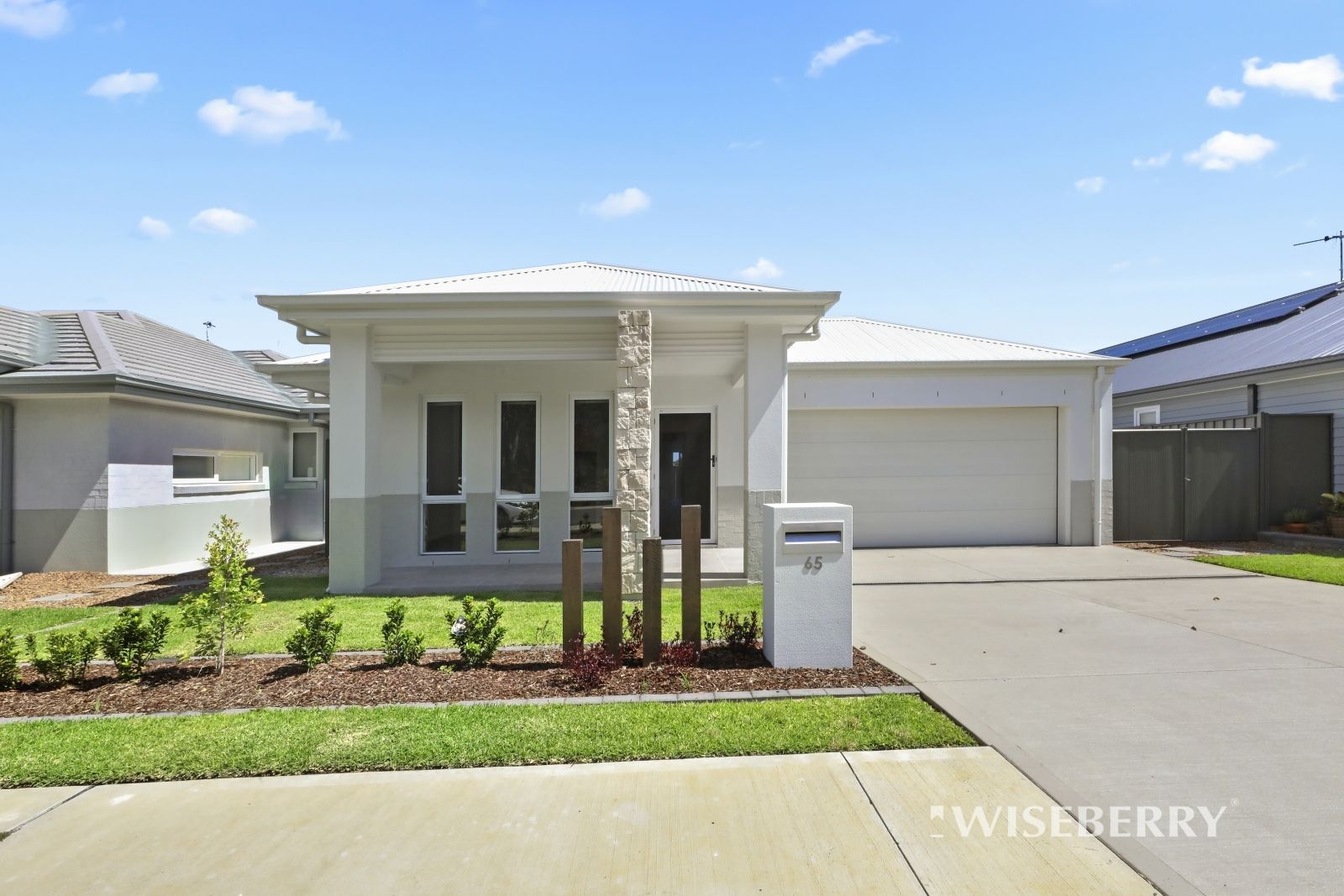 4 bedrooms House in 65 Songlark Ave WARNERVALE NSW, 2259
