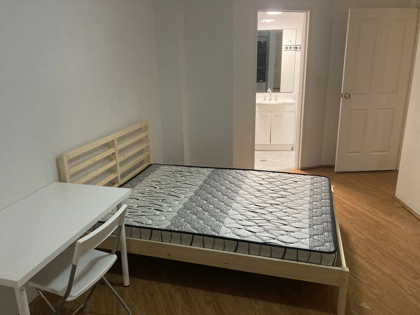 Additional image 27 of WeChat: KRL119 Fully Furnished-L6/60 Harbourne Rd, Kingsford NSW 2032