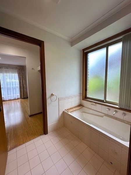 3 bedrooms House in 8 Davoren CRT VICTOR HARBOR SA, 5211