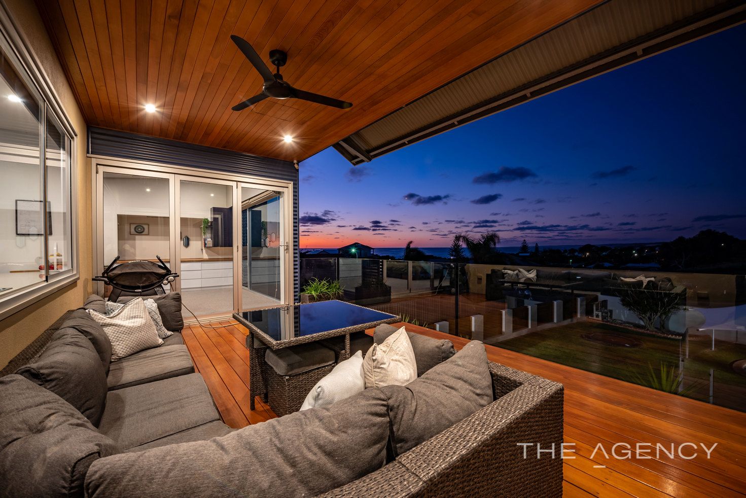 4 bedrooms House in 8 Bluewater Close DRUMMOND COVE WA, 6532