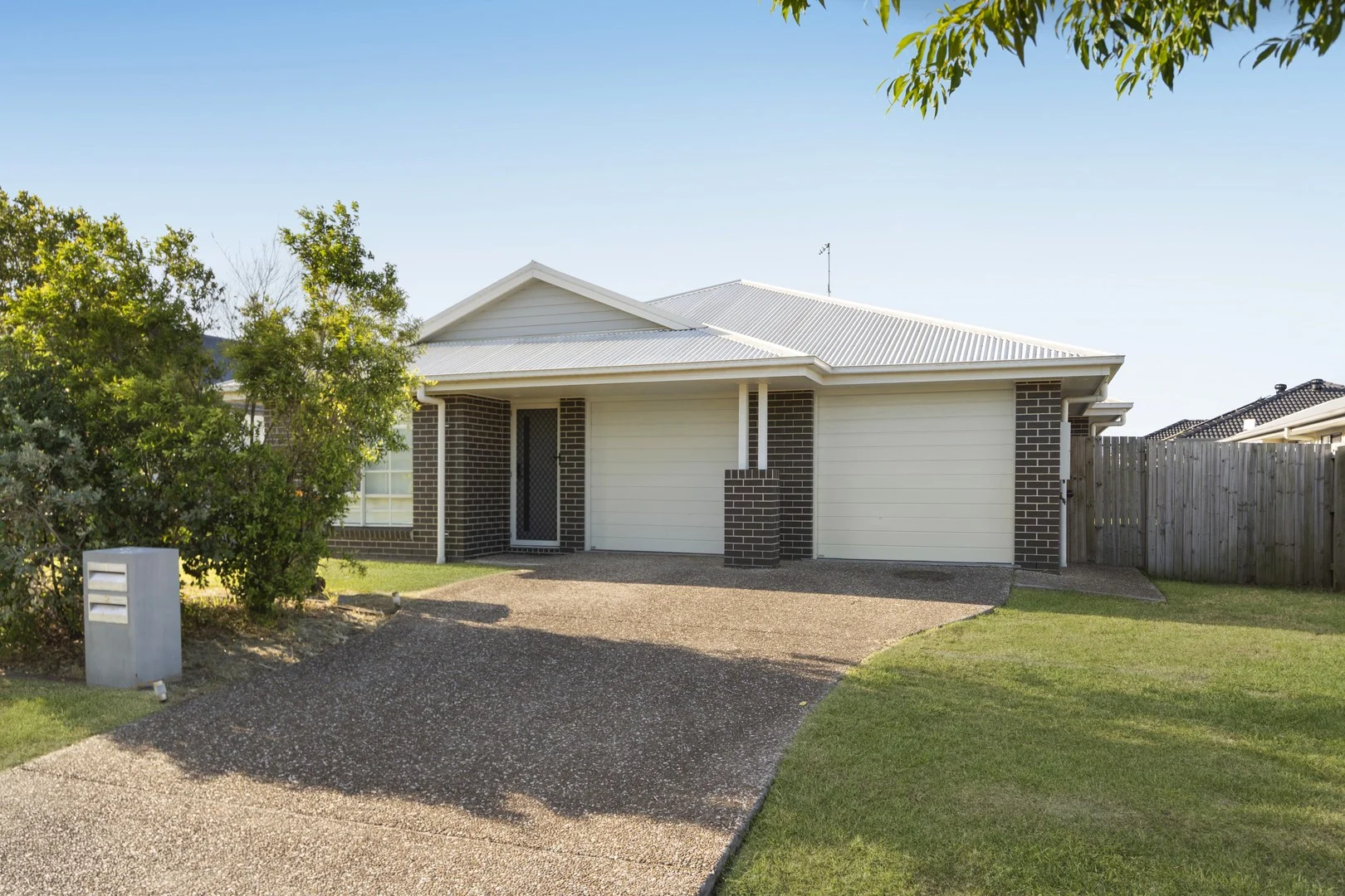 2/61 Montana Circuit, Logan Reserve QLD 4133