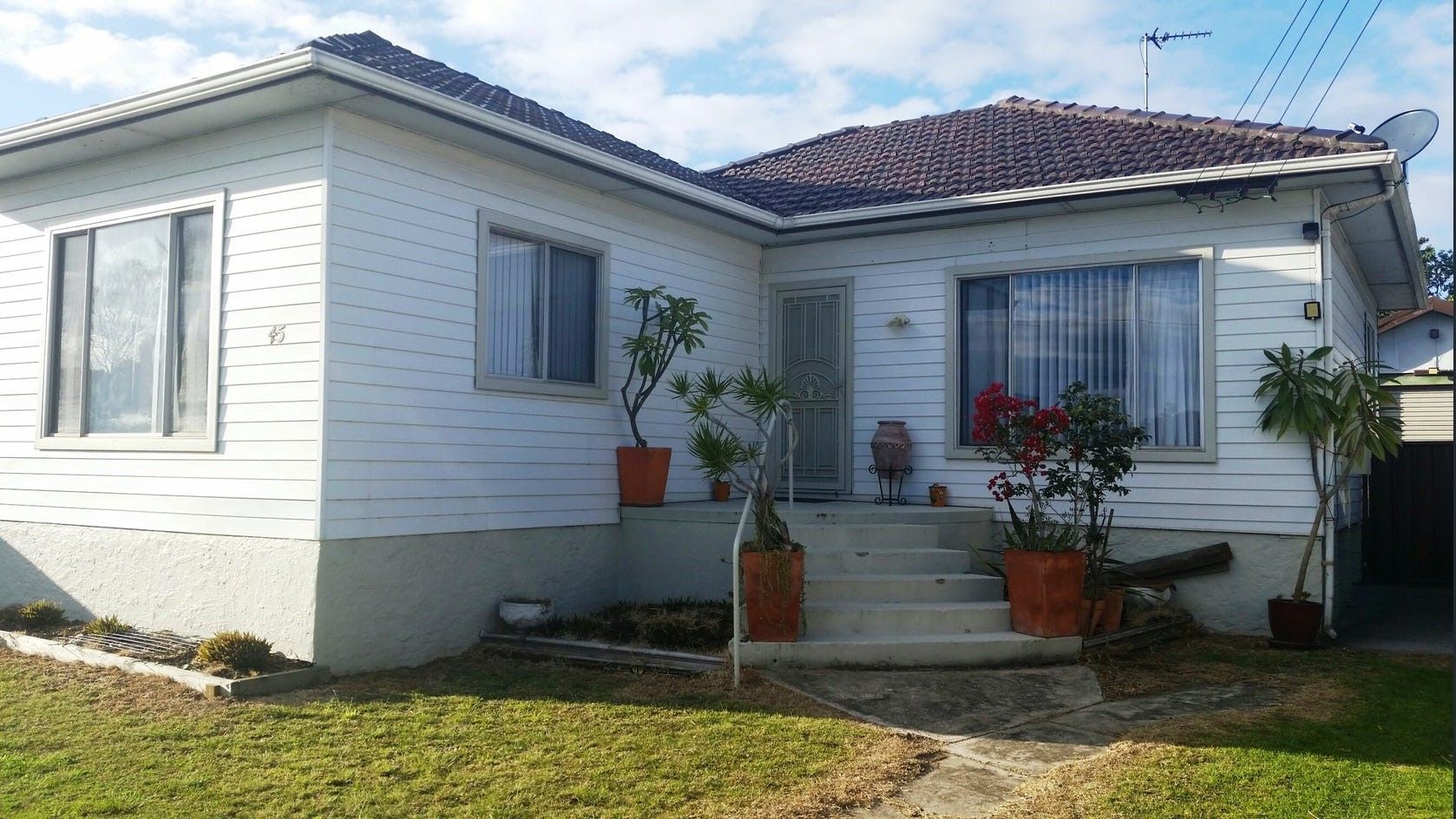 2 bedrooms House in 45 Lakeview Parade PRIMBEE NSW, 2502