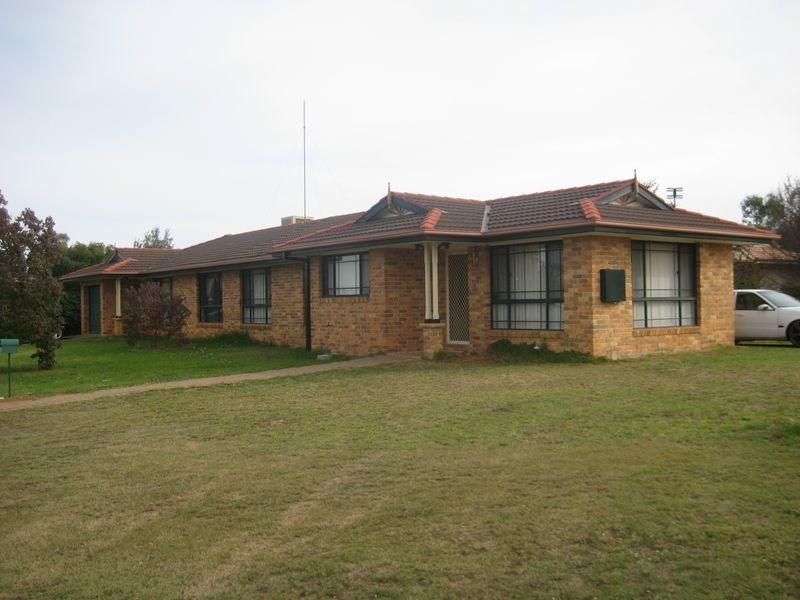 30A & 30B Kingfisher Street, DUBBO NSW 2830, Image 0