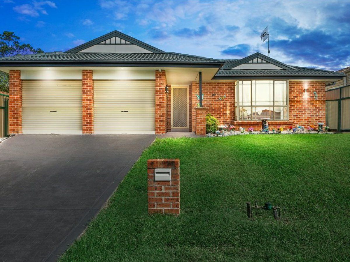 4 bedrooms House in 29 Colorado Drive BLUE HAVEN NSW, 2262