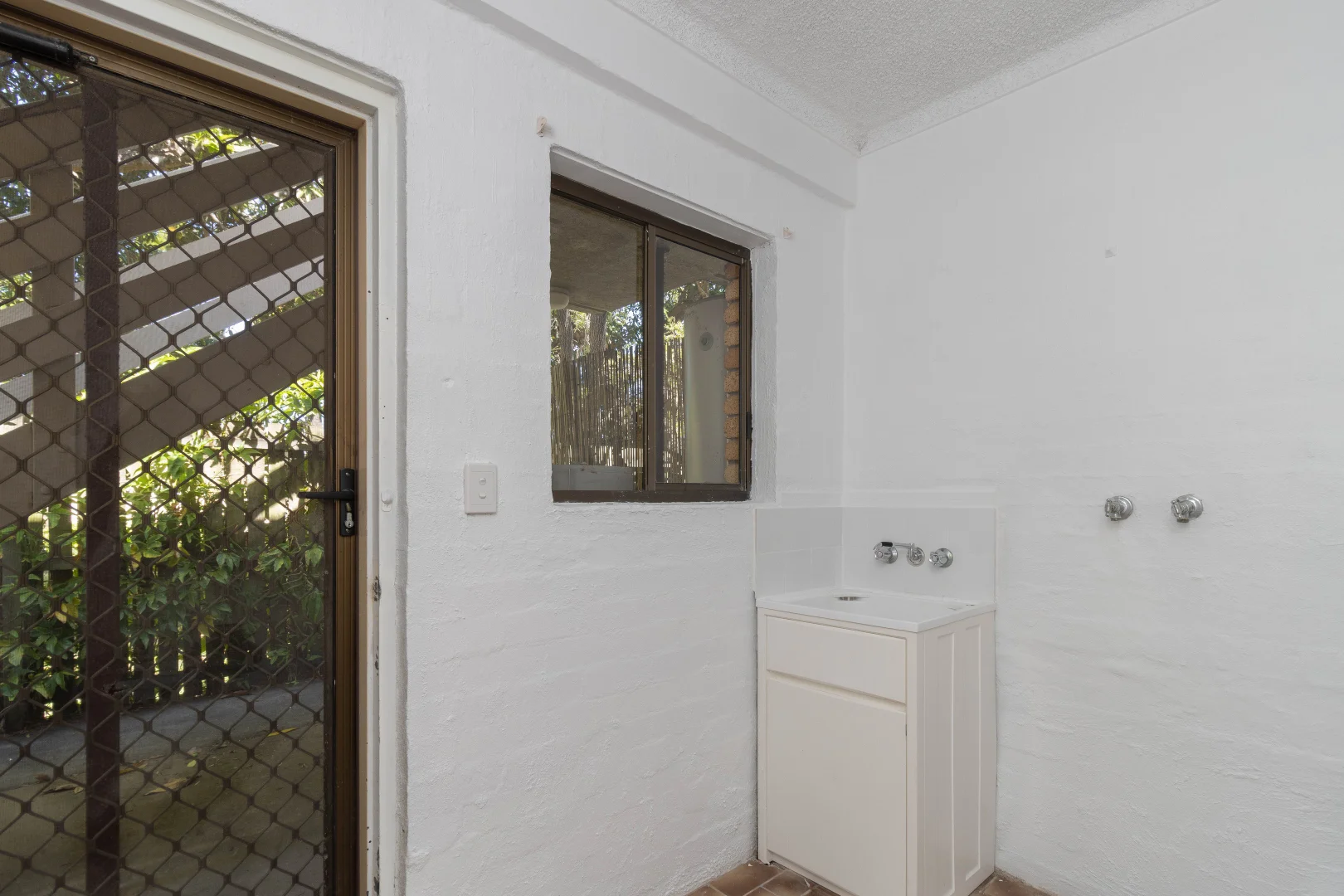 Additional image 5 of 3/449 Esplanade, Torquay QLD 4655