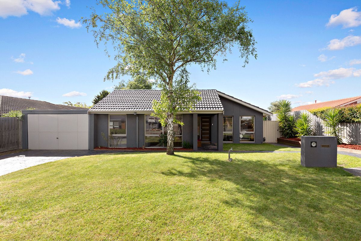 4 bedrooms House in 7 Firbank Close LANGWARRIN VIC, 3910