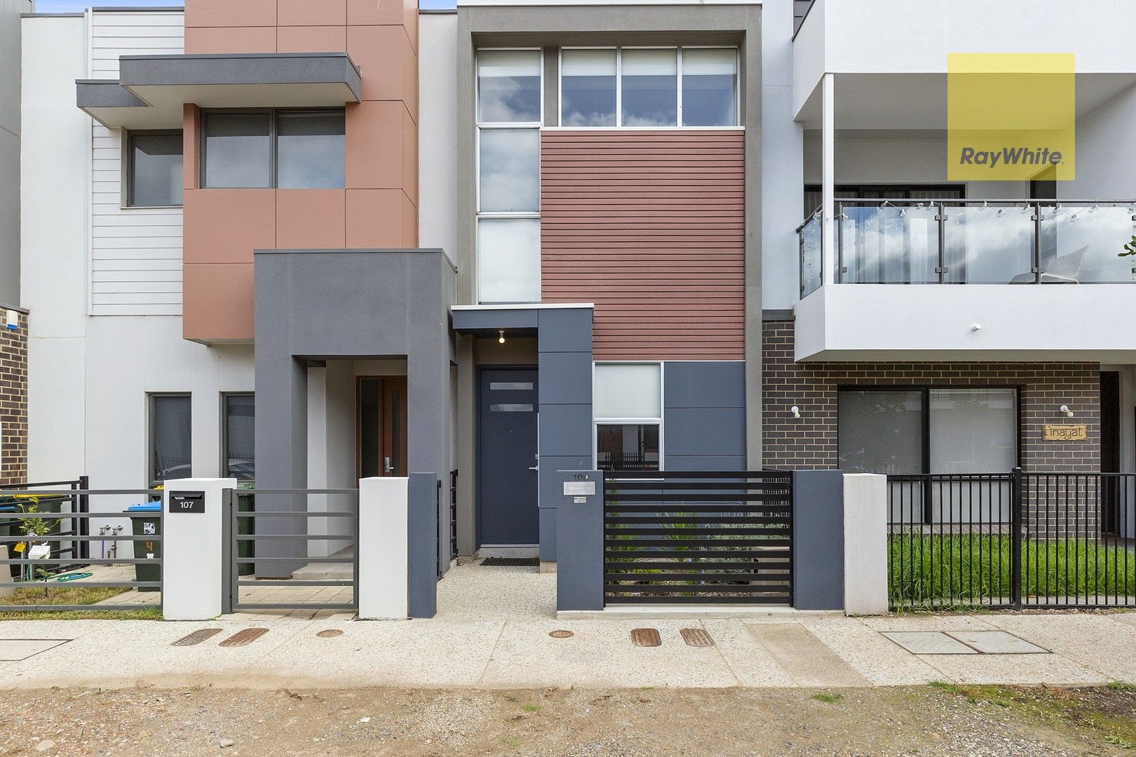 2 bedrooms House in 109 Harper Circuit LIGHTSVIEW SA, 5085