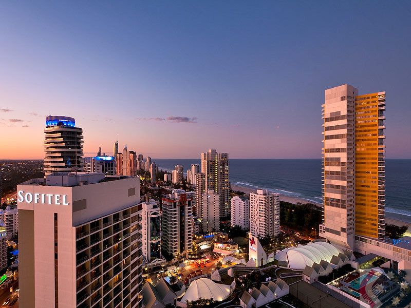 22904 Oracle 21 Elizabeth Avenue Broadbeach Qld 4218 Domain
