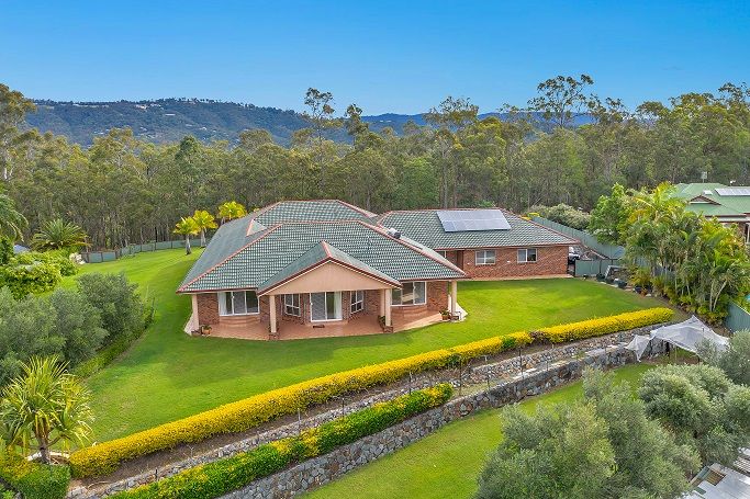 5 bedrooms House in 45 Grosvenor Court WORONGARY QLD, 4213