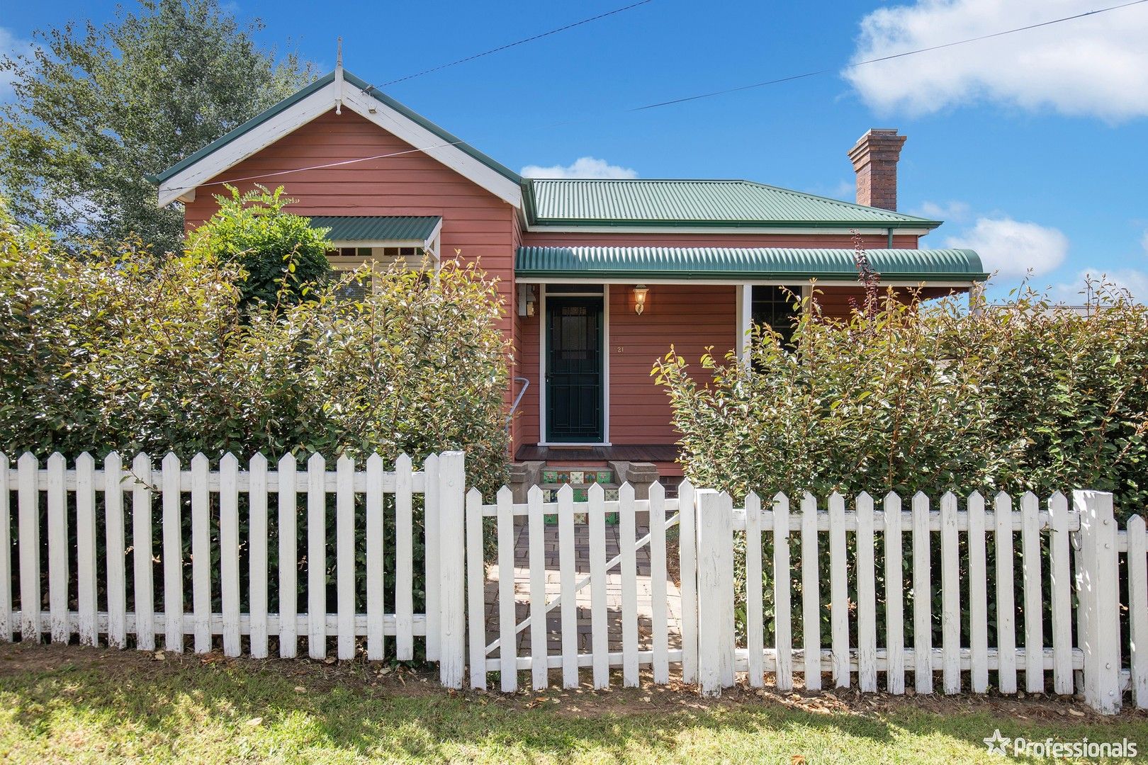 21 Marsh Street, Armidale NSW 2350 Domain