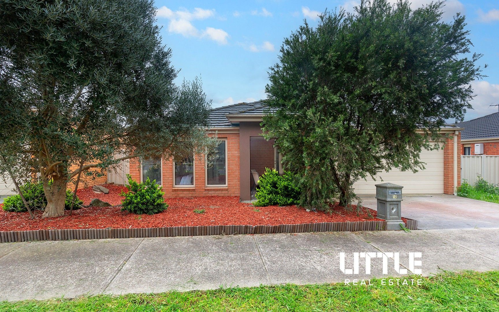 4 bedrooms House in 12 Cable Circuit CRAIGIEBURN VIC, 3064