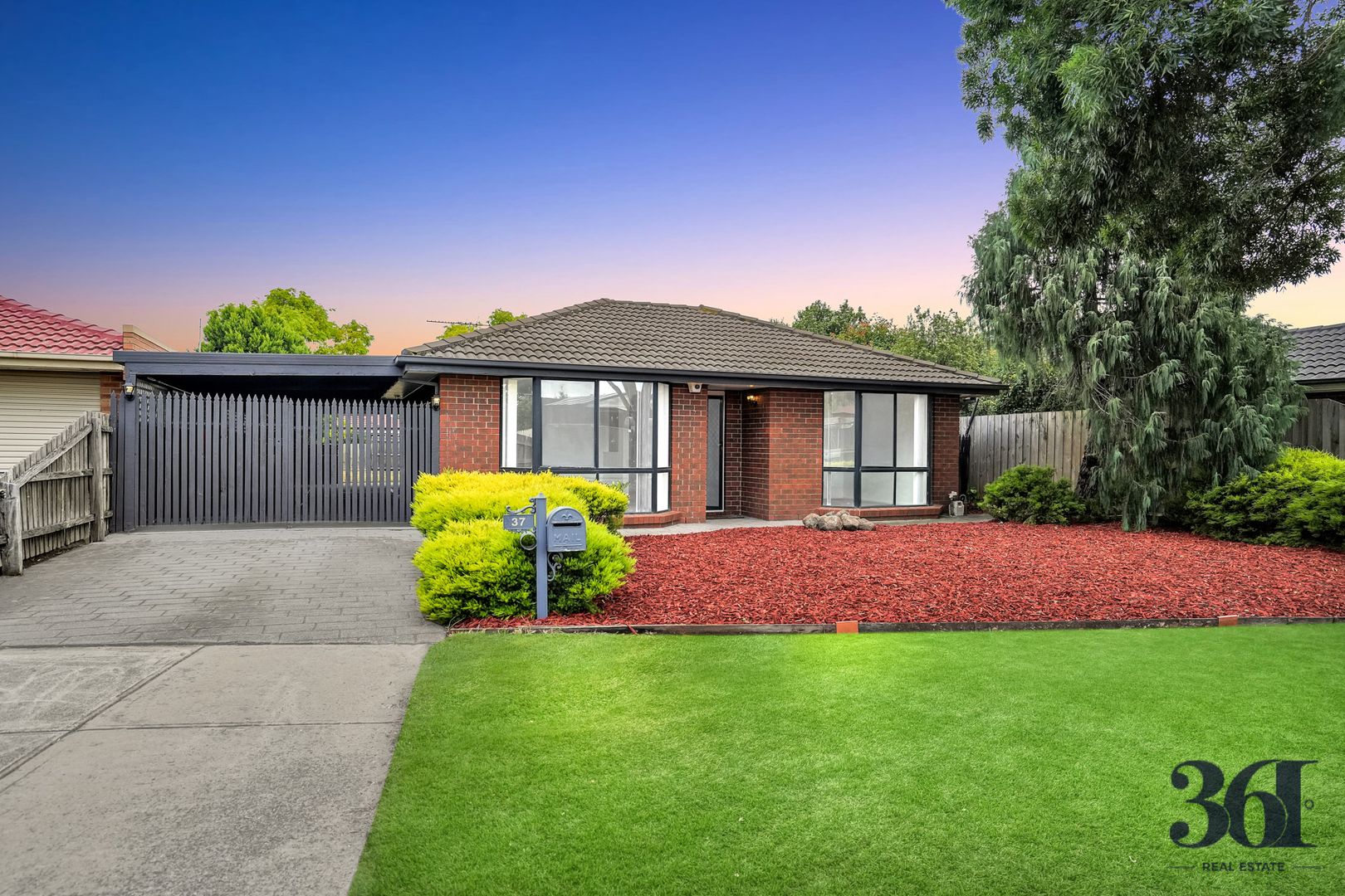 37 Casey Drive, Hoppers Crossing VIC 3029