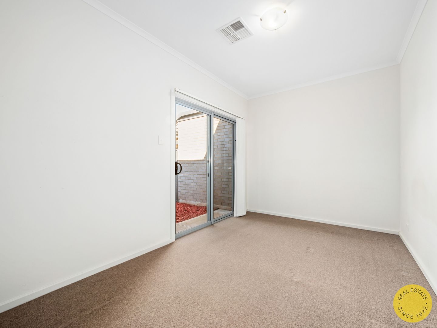 18 Bradford Court, Enfield SA 5085, Image 2