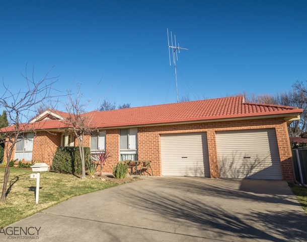 9 Cianfrano Place, Orange NSW 2800