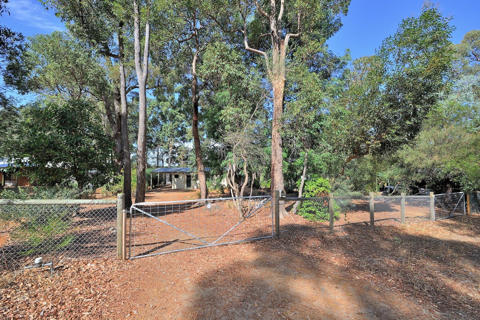 7 Royston Place, Mount Helena WA 6082