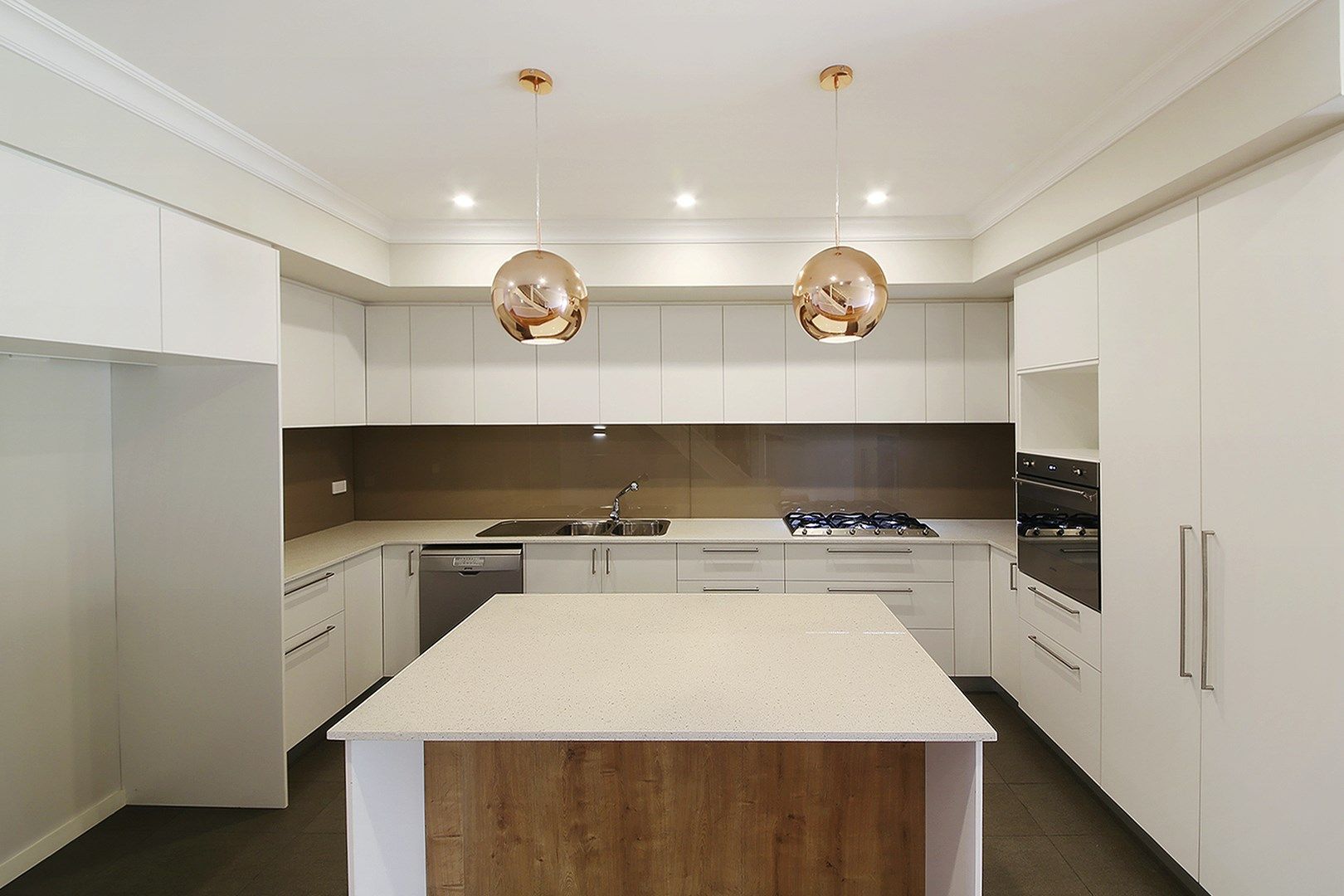 5 bedrooms Townhouse in 2/215 King Street MASCOT NSW, 2020