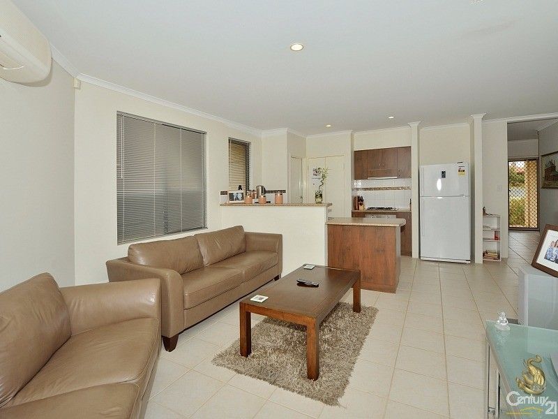 9/4 Lefroy Street, Mandurah WA 6210, Image 2