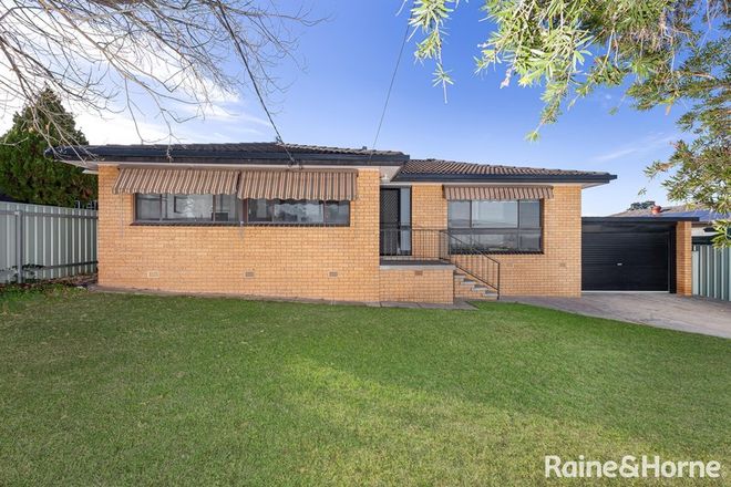 Picture of 28 Merinda Crescent, KOORINGAL NSW 2650