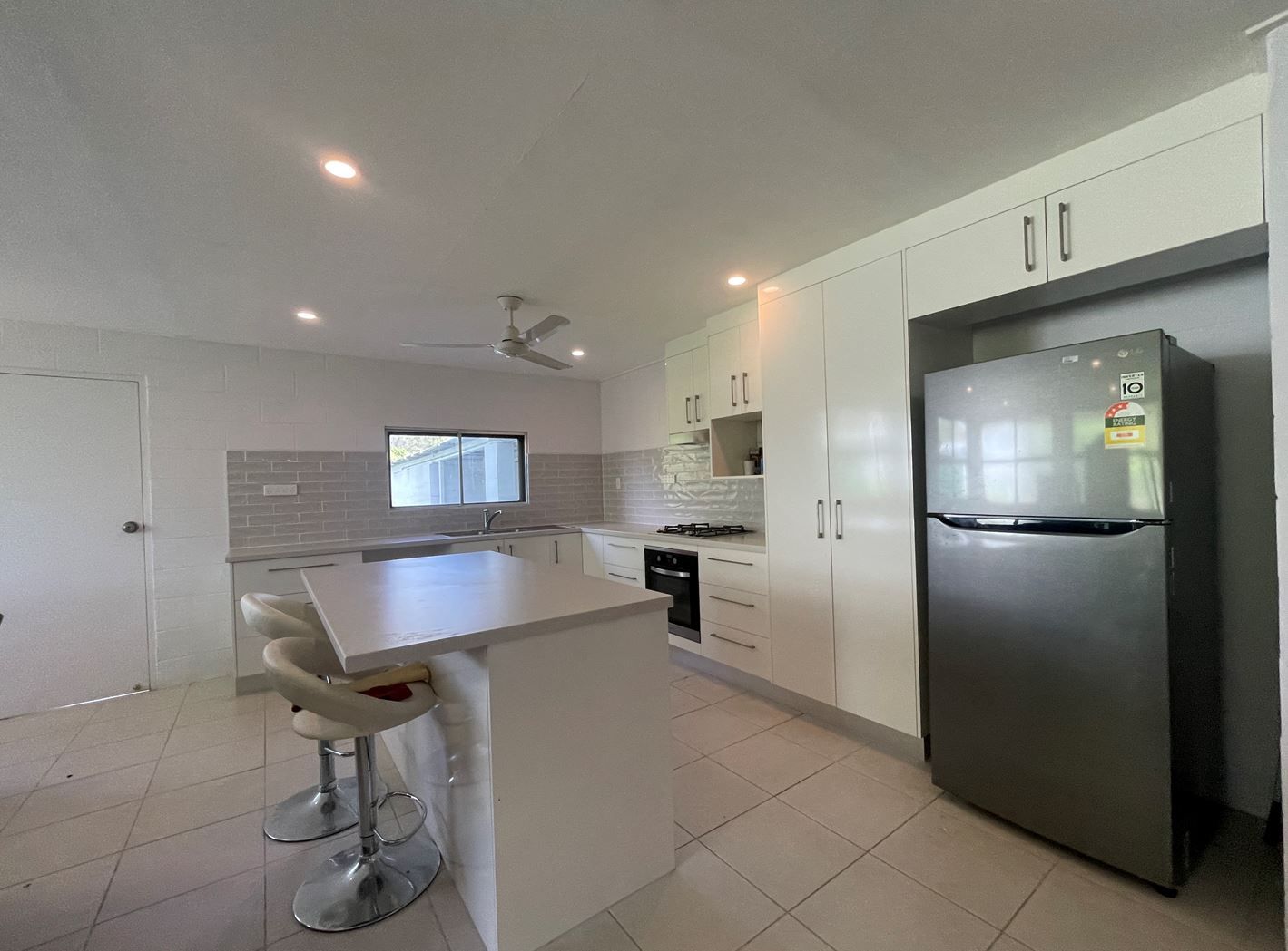 216 Balgal Beach Road, Balgal Beach QLD 4816, Image 2