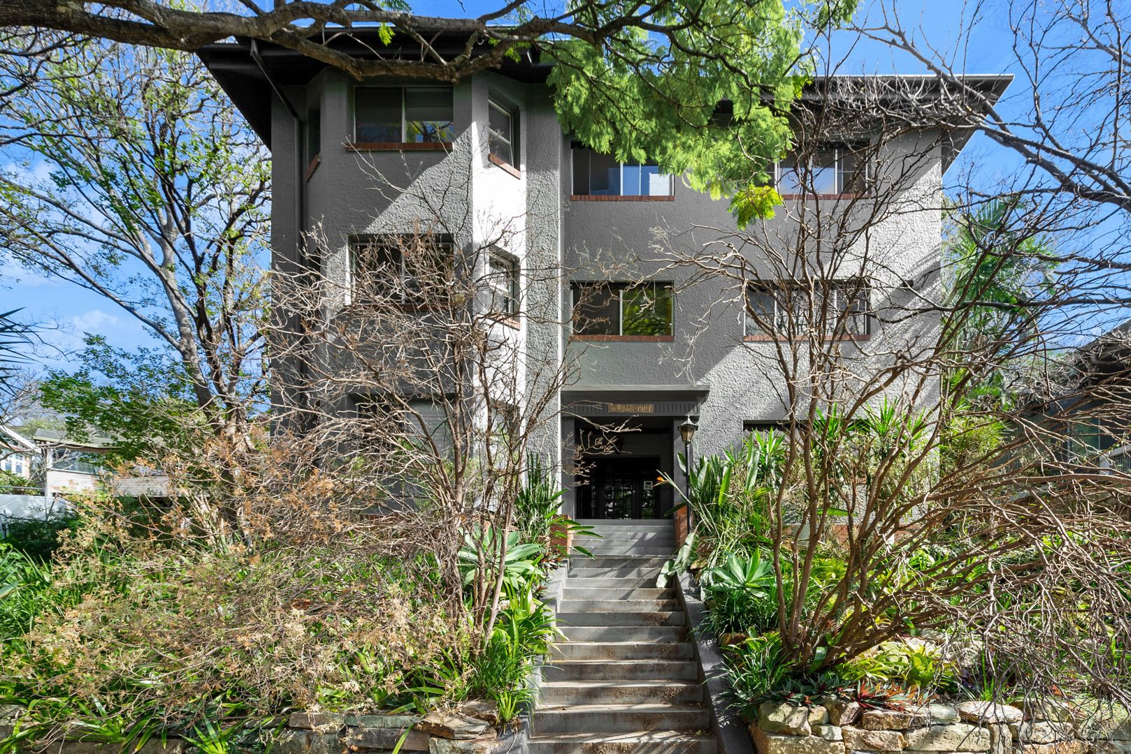 4/15 Roche Avenue, Bowen Hills Property History & Address Research Domain