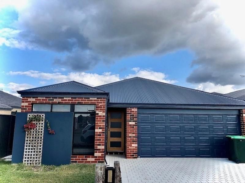 5 bedrooms House in 6 Dooragan Street BALDIVIS WA, 6171