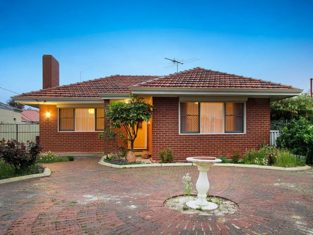 2 bedrooms House in 14 Ticehurst Way BALGA WA, 6061