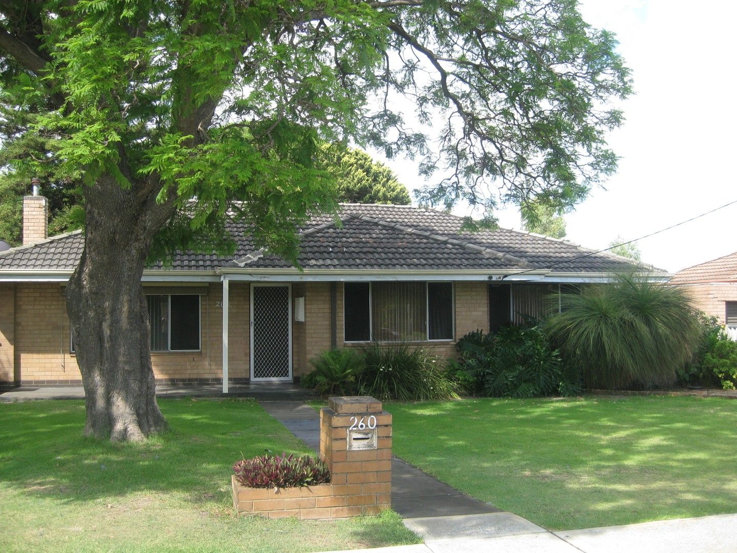 3 bedrooms House in 260 Drake Street MORLEY WA, 6062