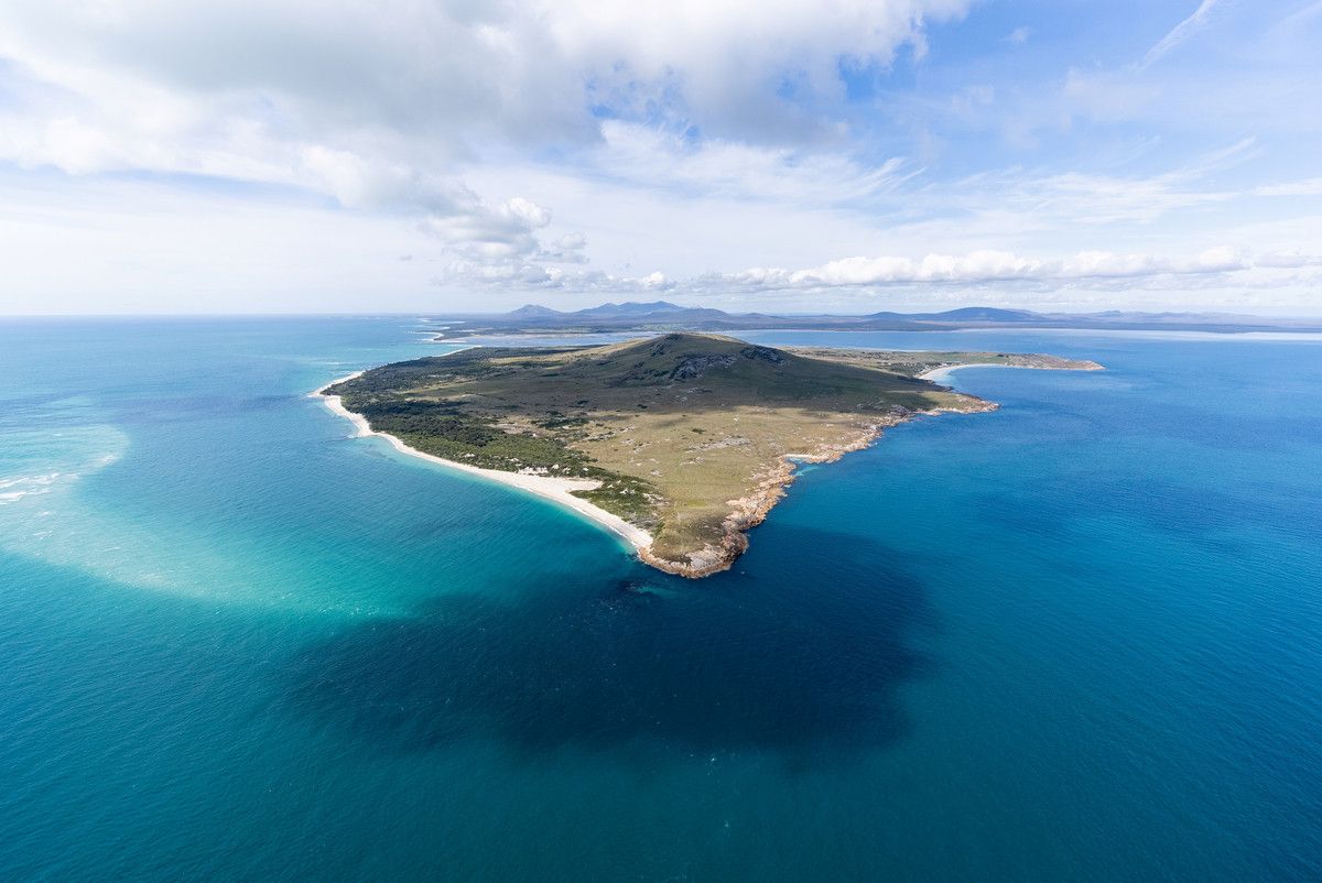 Vansittart Island, Lady Barron TAS 7255, Image 1