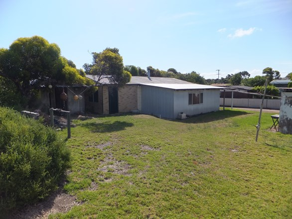 29 Reynolds Street, Hopetoun WA 6348