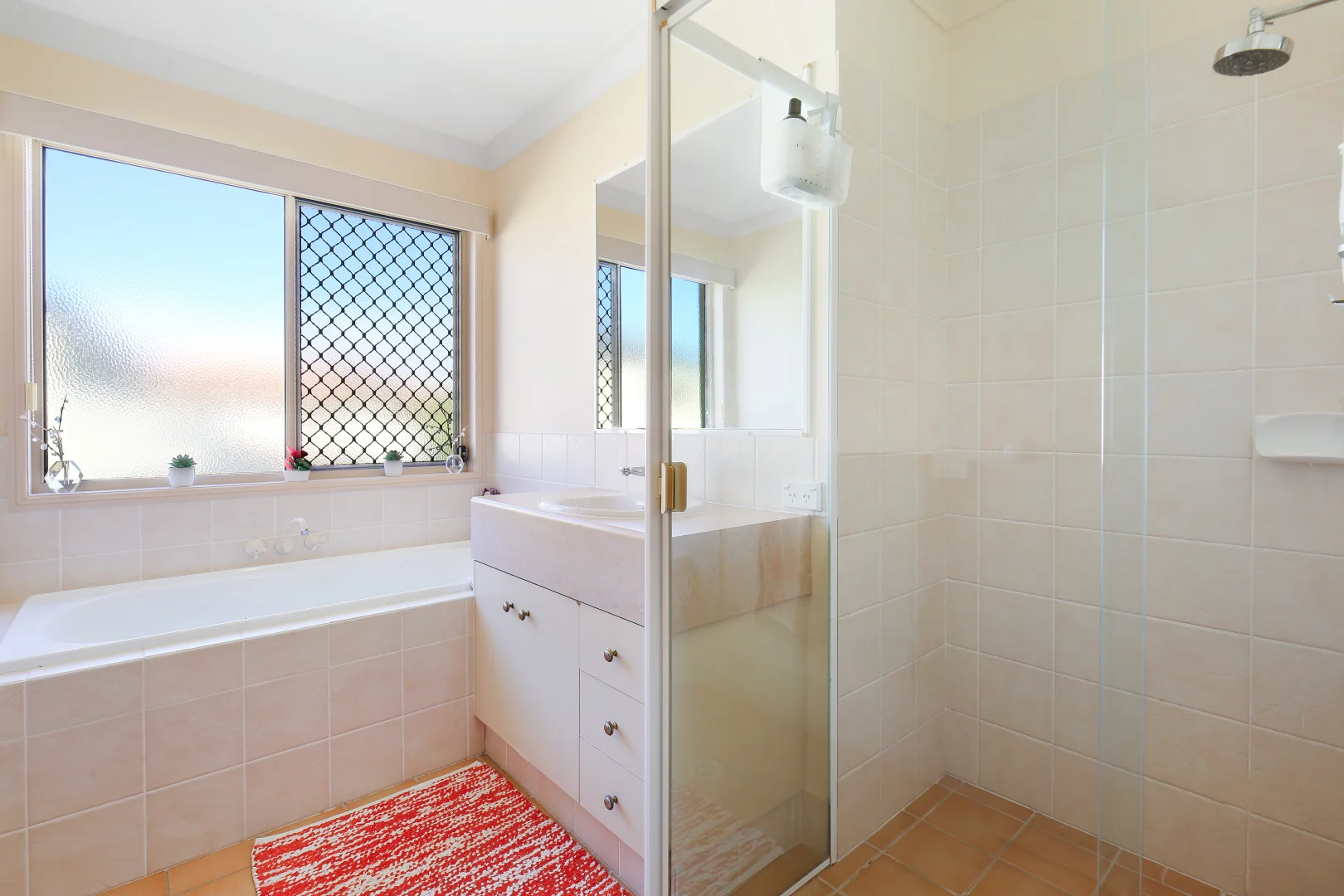 Additional image 16 of 7 Arbuthnot Parade, Benowa Waters QLD 4217