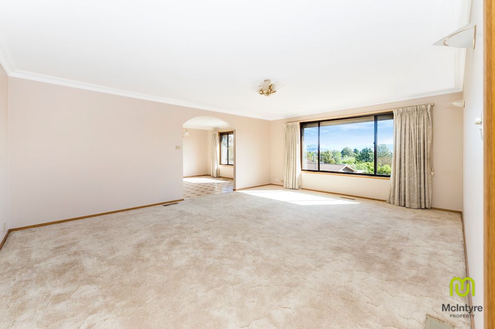 6 Willoughby Crescent, Gilmore ACT 2905, Image 2