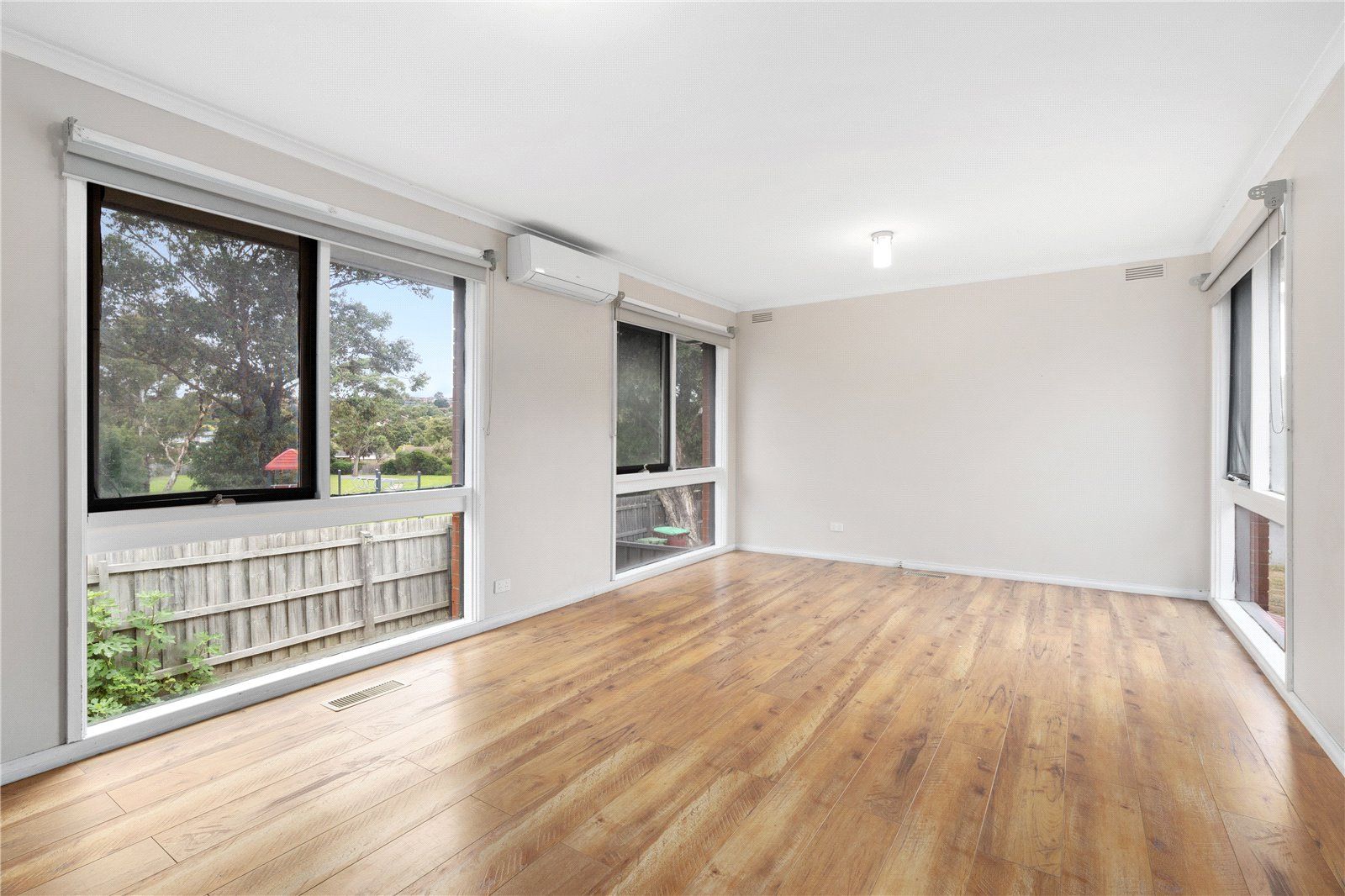 11 Cormorant Close, Endeavour Hills VIC 3802 House For Rent 520