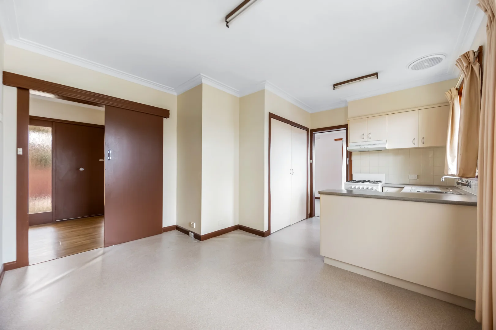 Additional image 6 of 60 Lake Street, Wendouree VIC 3355