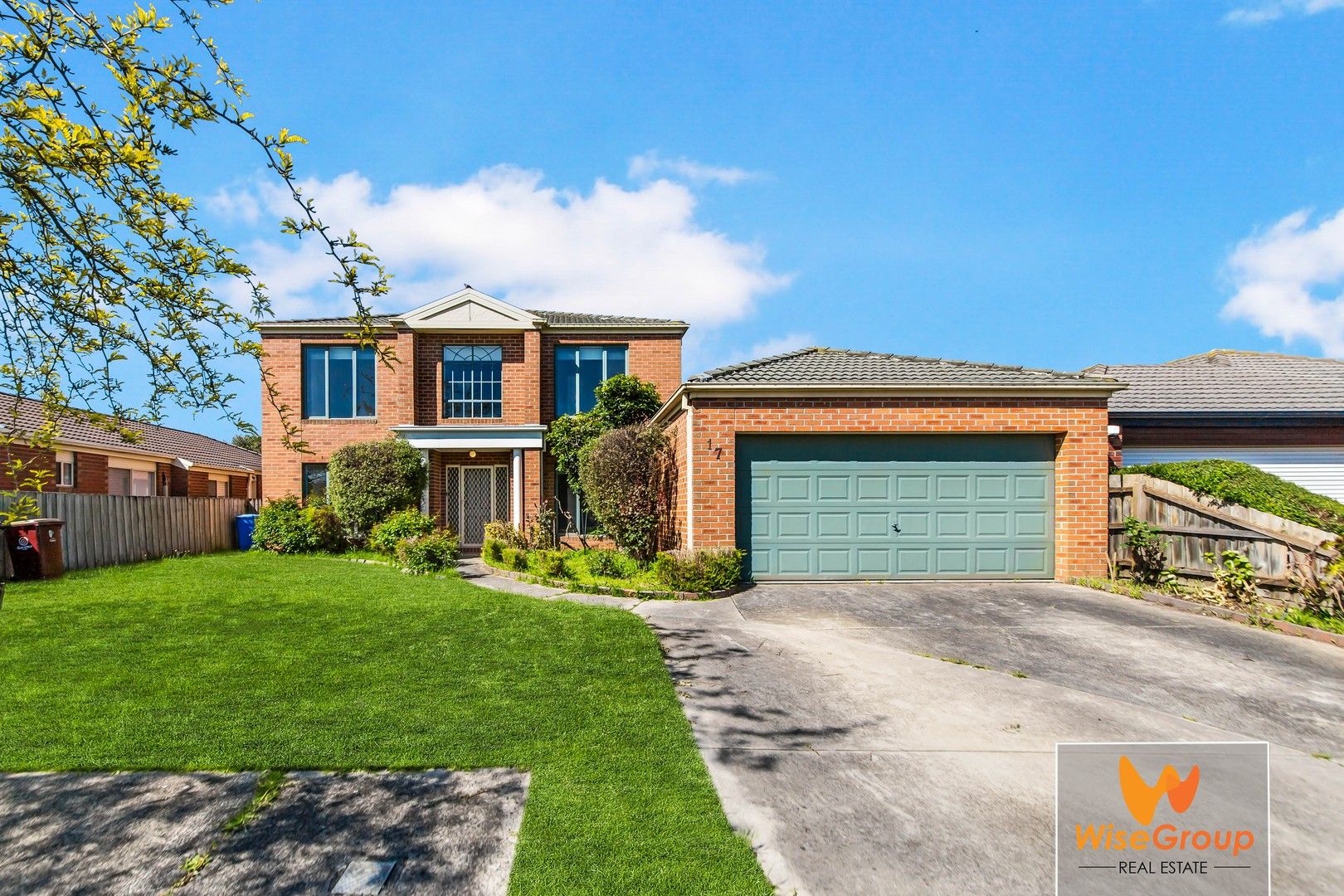 4 bedrooms House in 17 Bounty Way BERWICK VIC, 3806