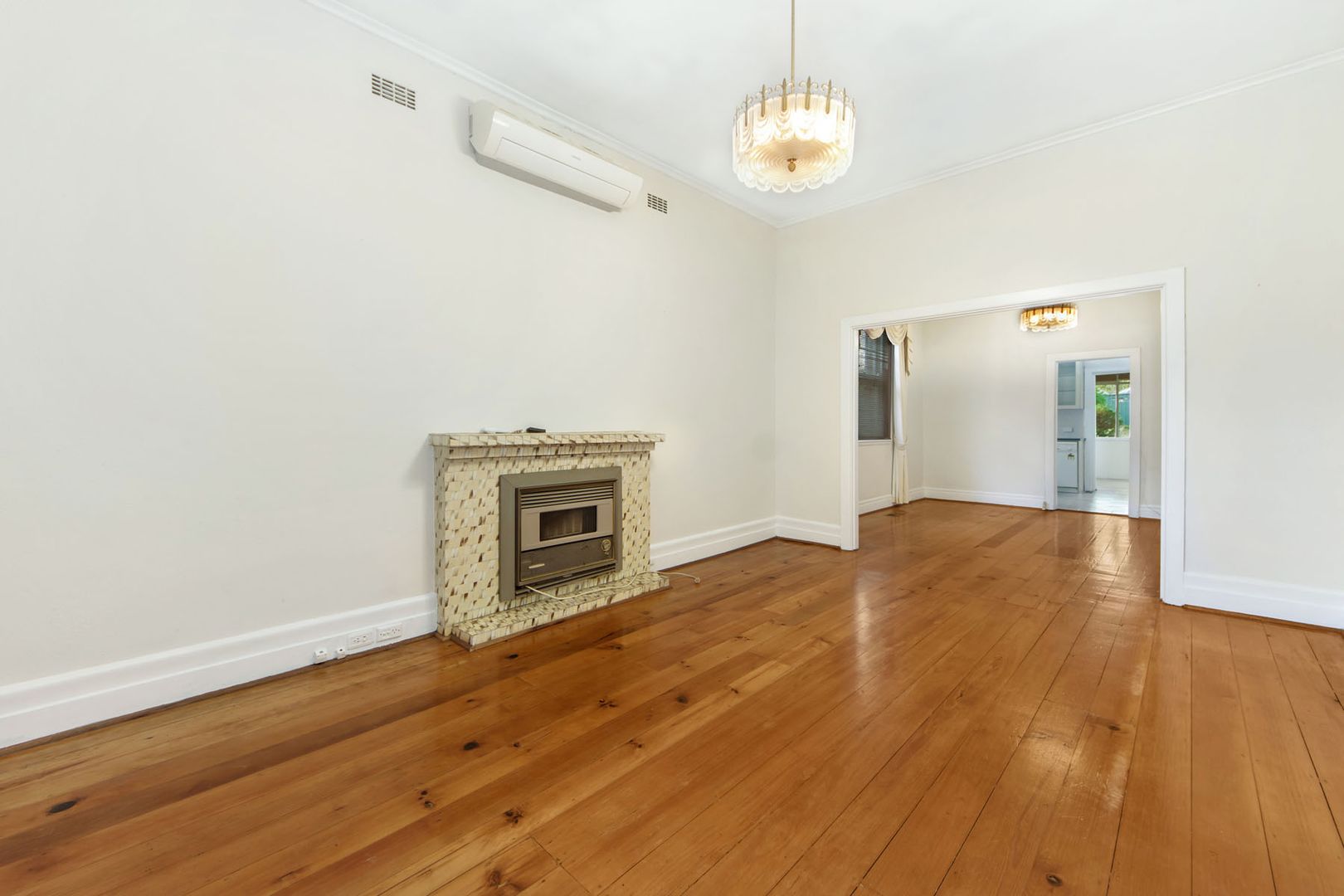 16 York Street, Caulfield South VIC 3162, Image 2