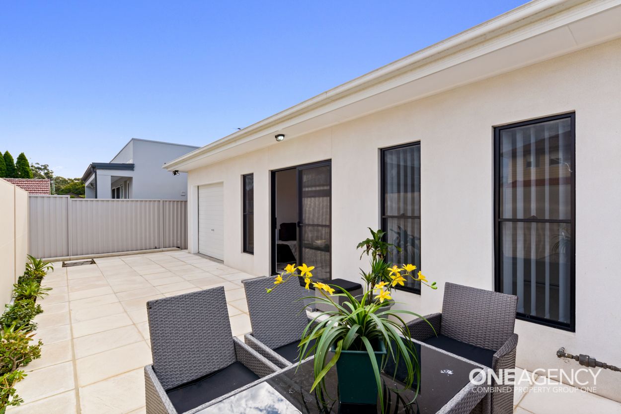 2 bedrooms Villa in 45A Teralba Road BRIGHTON-LE-SANDS NSW, 2216