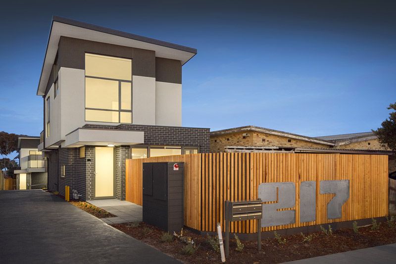 2 bedrooms Apartment / Unit / Flat in 2/217 Station Street EDITHVALE VIC, 3196