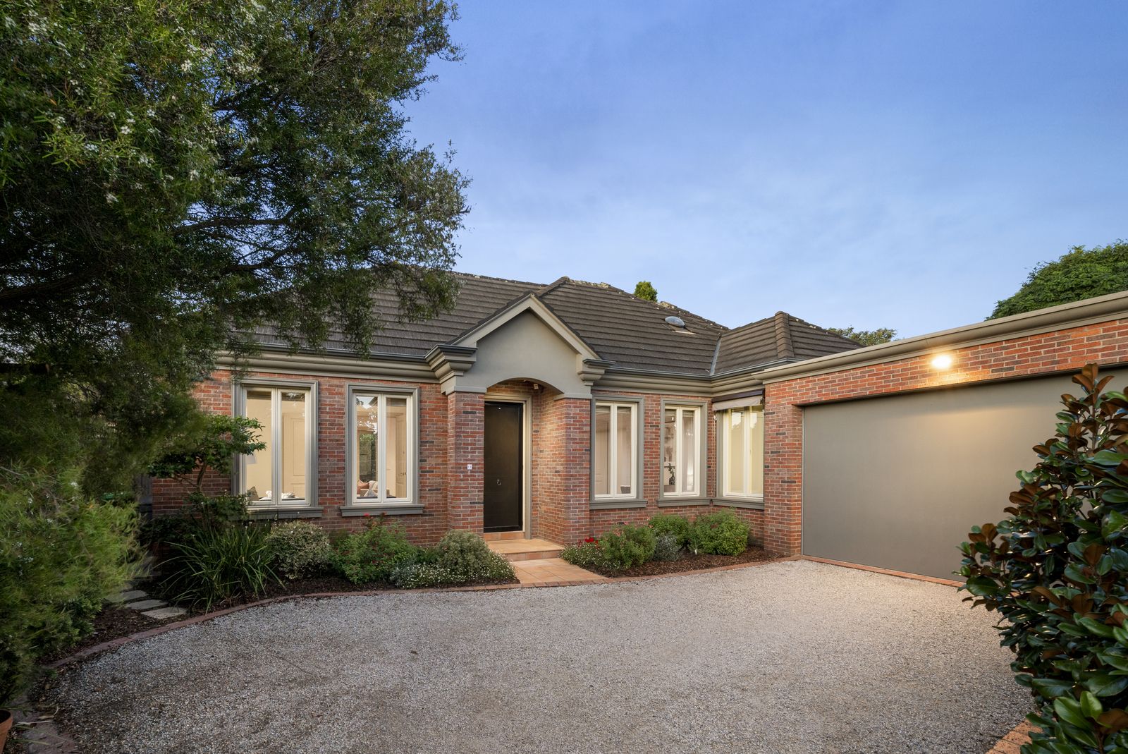 3 bedrooms Townhouse in 11 Lansdown Street BRIGHTON EAST VIC, 3187