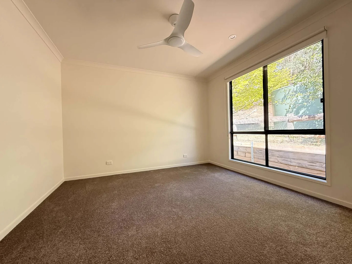 Additional image 12 of Bright VIC 3741