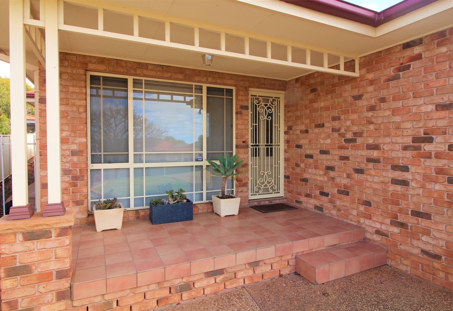 20A & 20B Powys Place, Griffith NSW 2680, Image 1