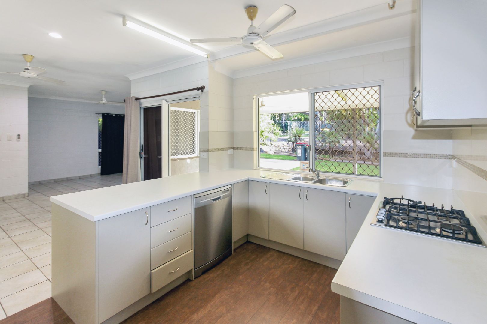 12 Everest Court Woodroffe NT 0830 House For Rent Domain