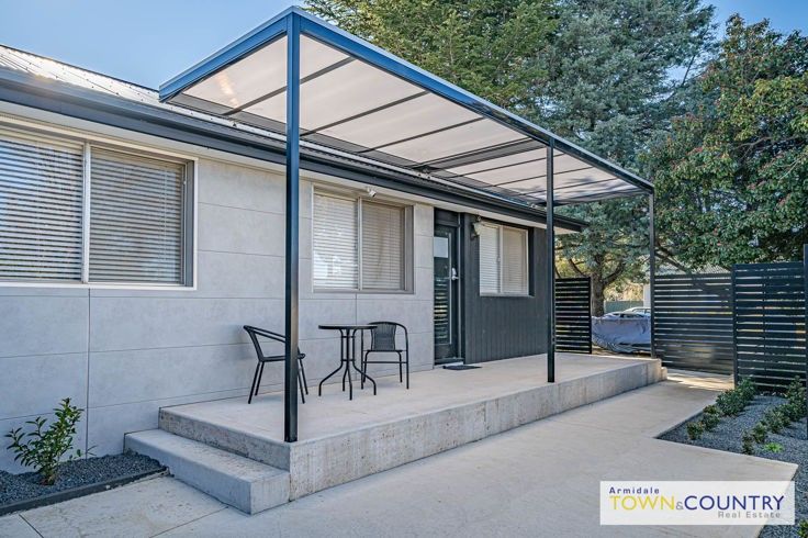 1 bedrooms House in Room 6/7 Helen Avenue ARMIDALE NSW, 2350
